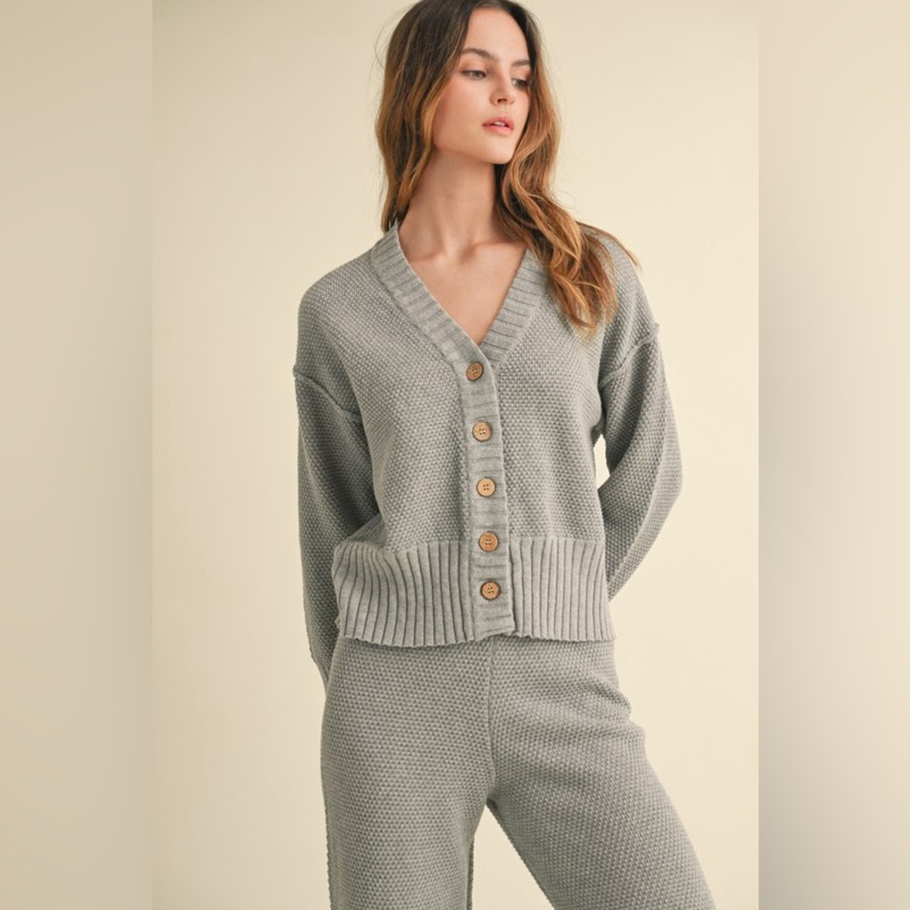 Camellia Knit 2-Piece Set Cardigan + Pants - Picture 5 of 6